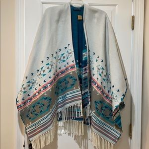NWT American Eagle Poncho O/S